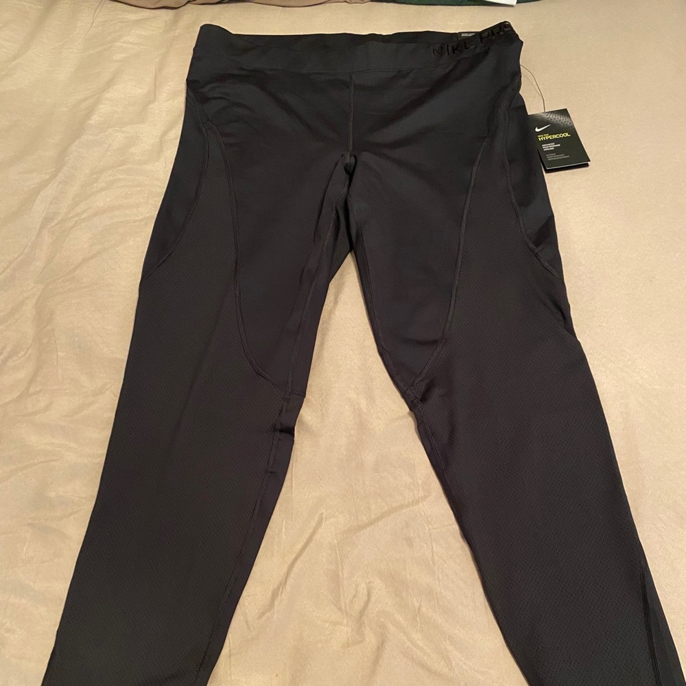 Nike 
Pro Hypercool Women's Training Tights